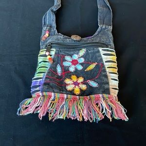 Crossbody bag, made in Nepal